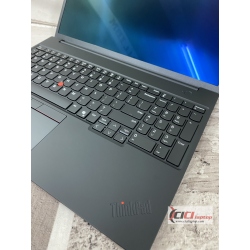 Dell Precision 5560