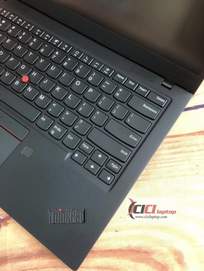 Thinkpad X1 Carbon Gen 7