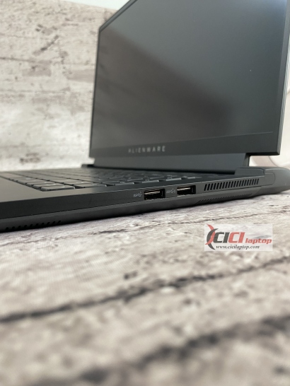 Dell Precision 5560